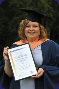 Chloe Bone wins the 2009 Malcolm McFarland Prize